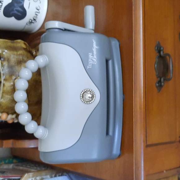 Sizziz card maker & embosser - Picture 1 of 1